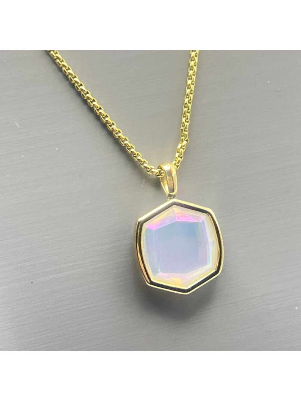 Kendra Scott Gold Iridescent Hexagon Pendant Necklace 28" Adjustable Chain - Picture 3 of 14